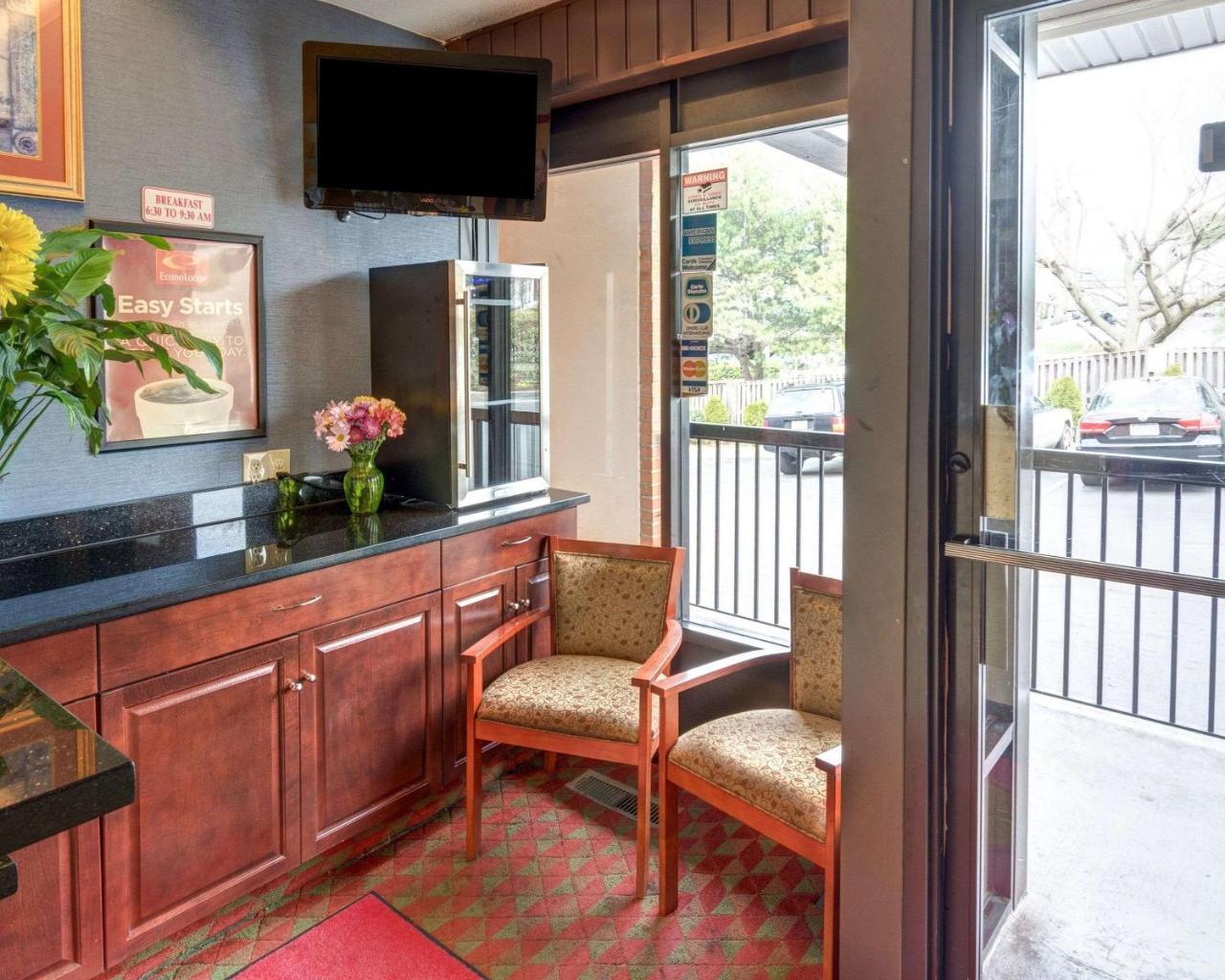Red Carpet Inn By University Of Maryland College Park Exterior photo